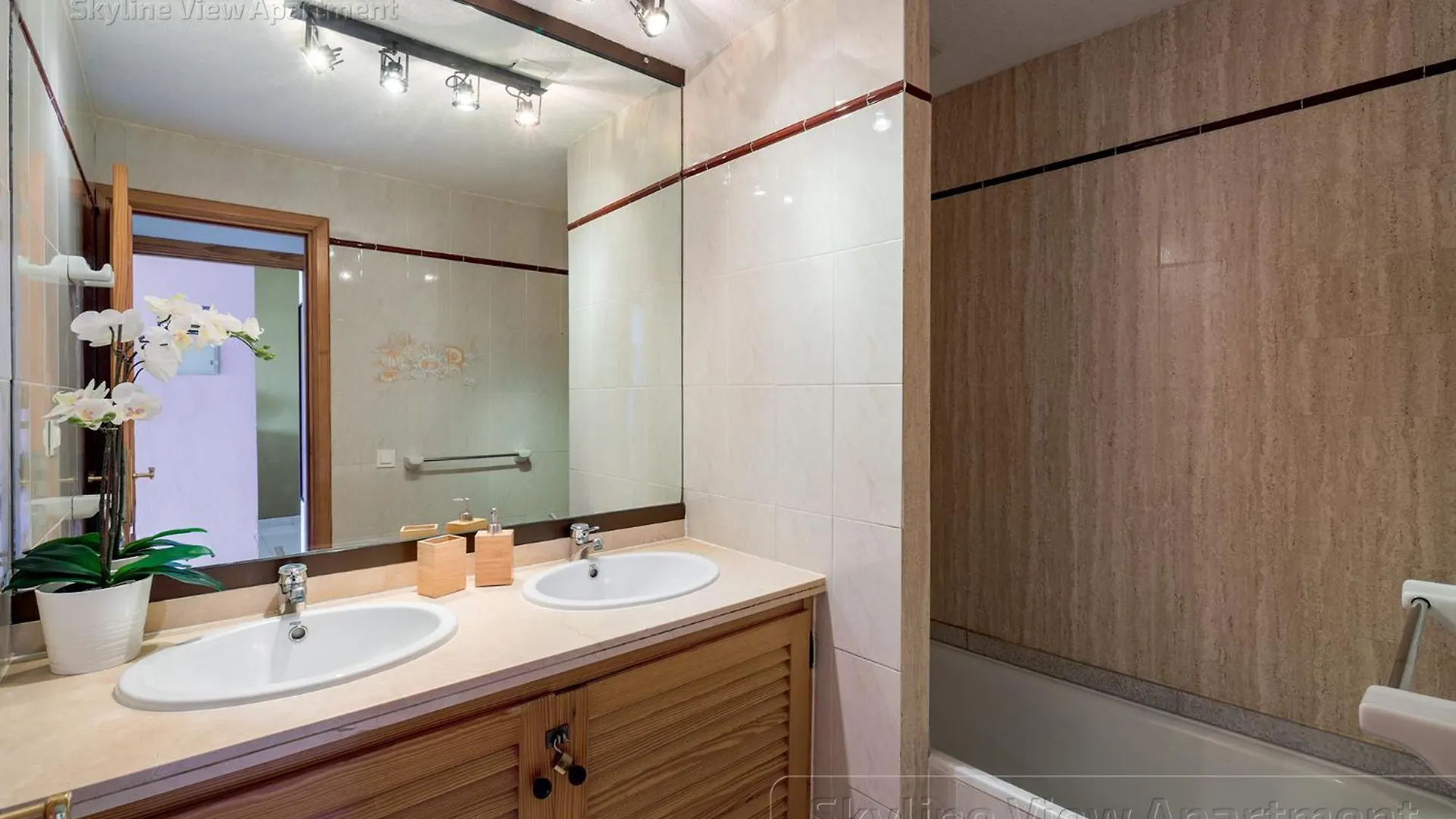 Skyline View Apartment - Free Private Parking Including & Guest Bonus Costa Adeje  Spain