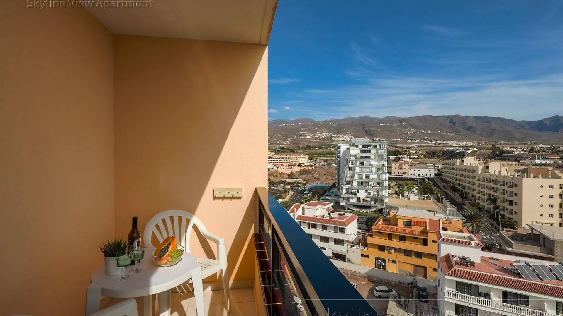 Skyline View Apartment - Free Private Parking Including & Guest Bonus Costa Adeje  0*, Costa Adeje (Tenerife)
