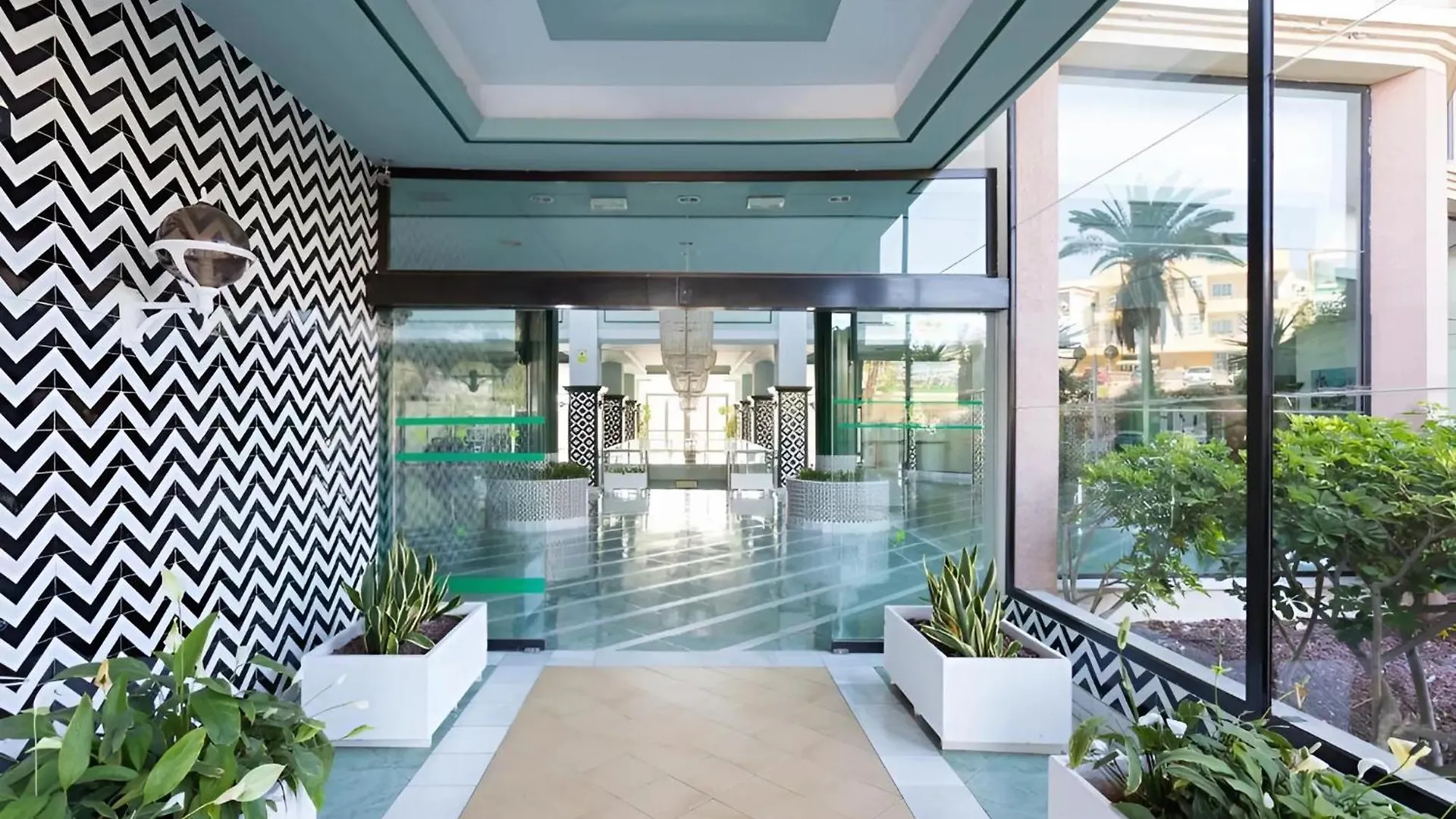 Skyline View Apartment - Free Private Parking Including & Guest Bonus Costa Adeje