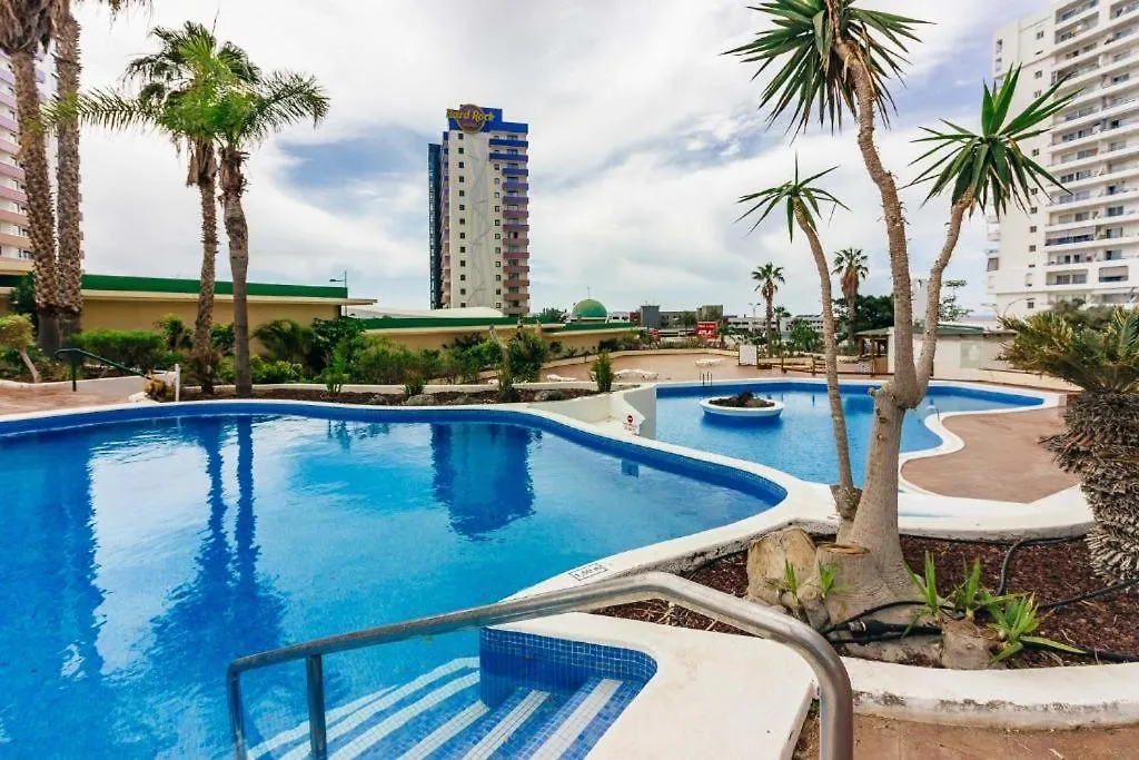 Skyline View Apartment - Free Private Parking Including & Guest Bonus 阿德耶